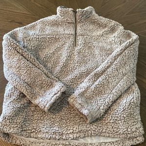Thread and supply Sherpa pullover sz small